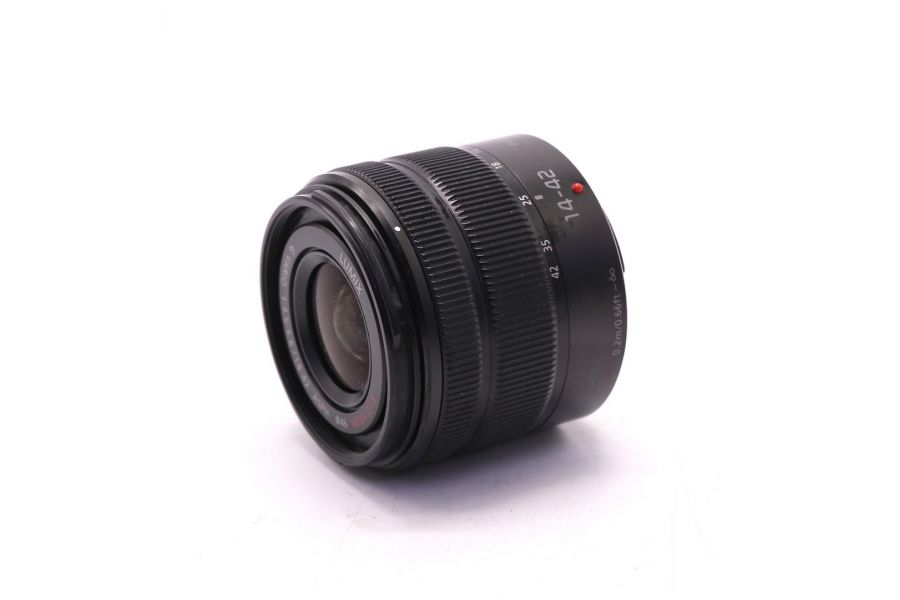 Panasonic Lumix G Vario 14-42mm f/3.5-5.6 Asph Mega OIS black (China)