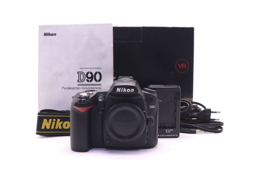 Nikon D90 body в упаковке (пробег 10700 кадров)