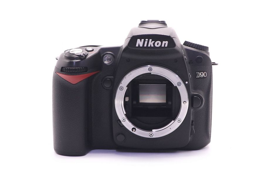 Nikon D90 body в упаковке (пробег 10700 кадров)