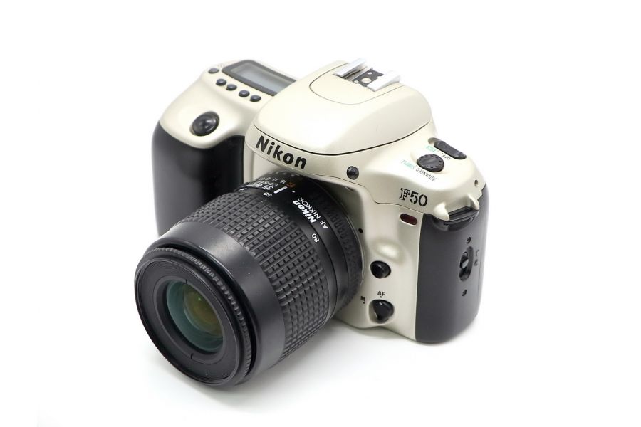 Nikon F50 kit + фотопленка Kodak