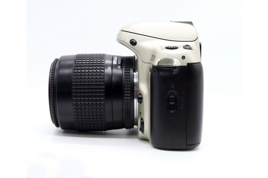 Nikon F50 kit + фотопленка Kodak