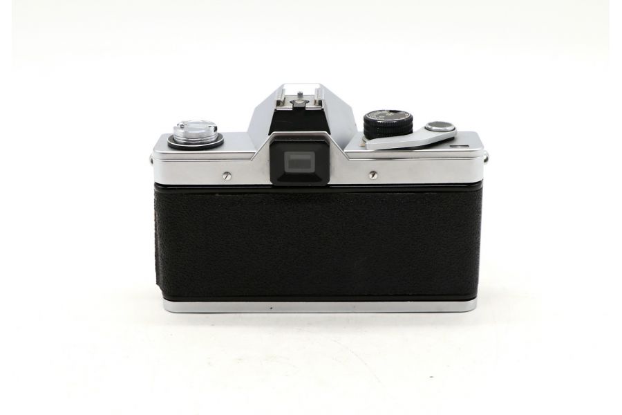 Praktica L body (Germany, 1967)