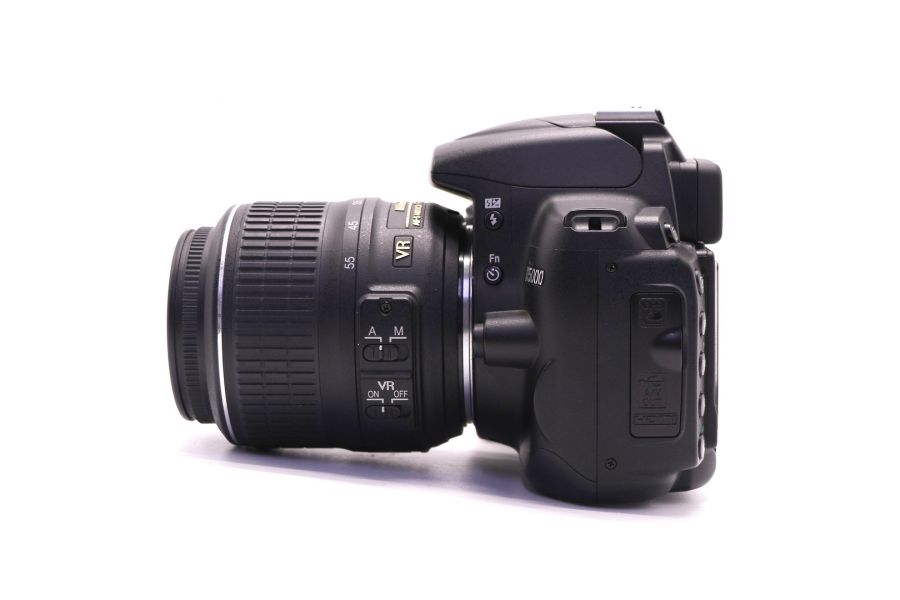 Nikon D5000 kit (пробег 3830 кадров)