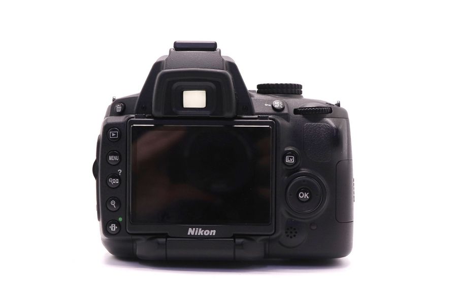 Nikon D5000 kit (пробег 3830 кадров)
