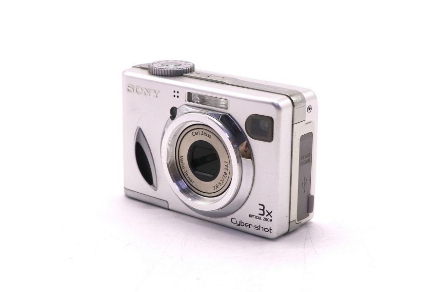 Фотокамера компактная Sony Cyber-shot DSC-W7
