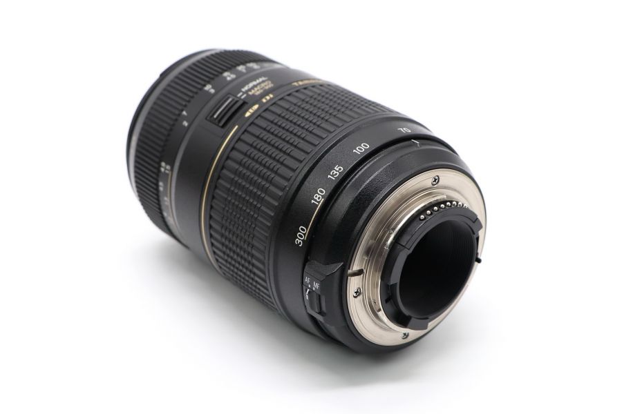 Tamron AF 70-300mm f/4-5.6 Di LD MACRO 1:2 (A17) Nikon F (China, 2016)