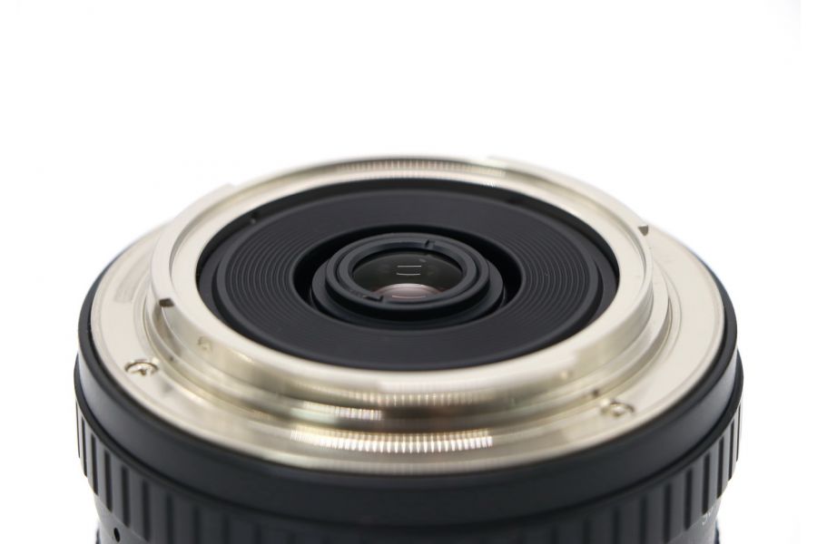 Samyang 8mm f/3.5 AS IF MC Fish-eye CS Canon EF-S в упаковке