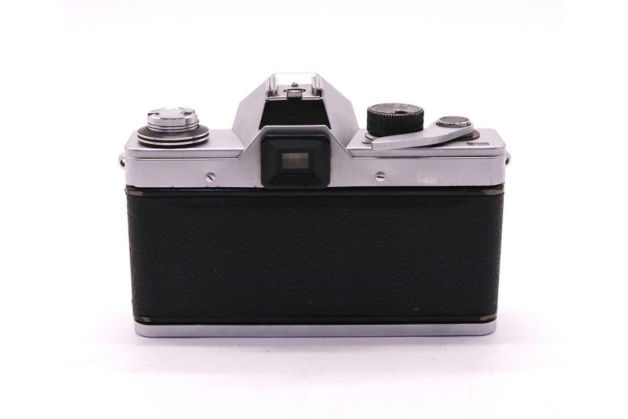 Praktica L body (Germany, 1970)