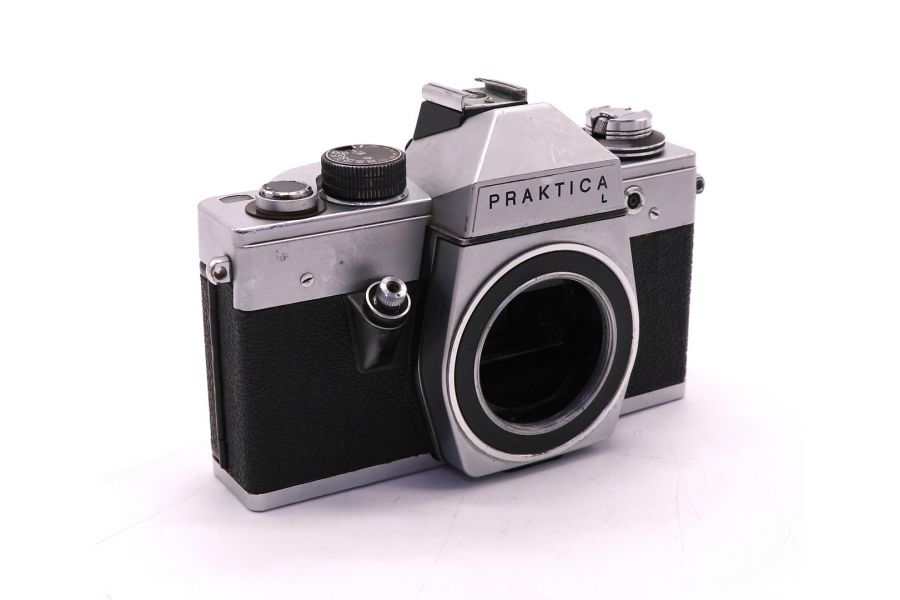 Praktica L body (Germany, 1970)