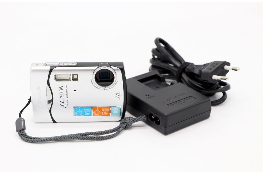 OLYMPUS µ 790 SW