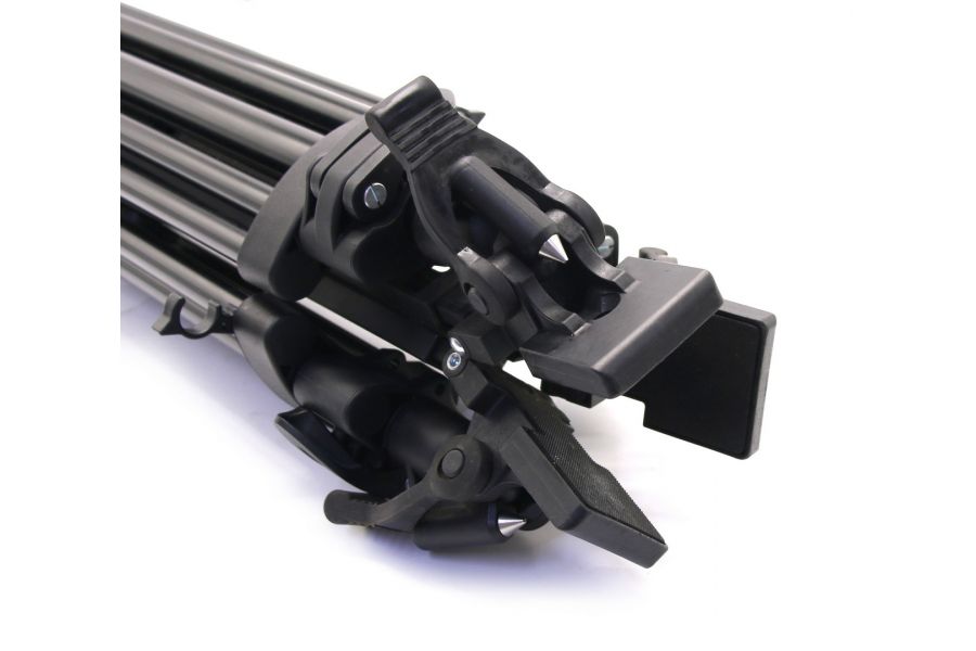 Штатив Manfrotto 546GB + голова Manfrotto MVH502A