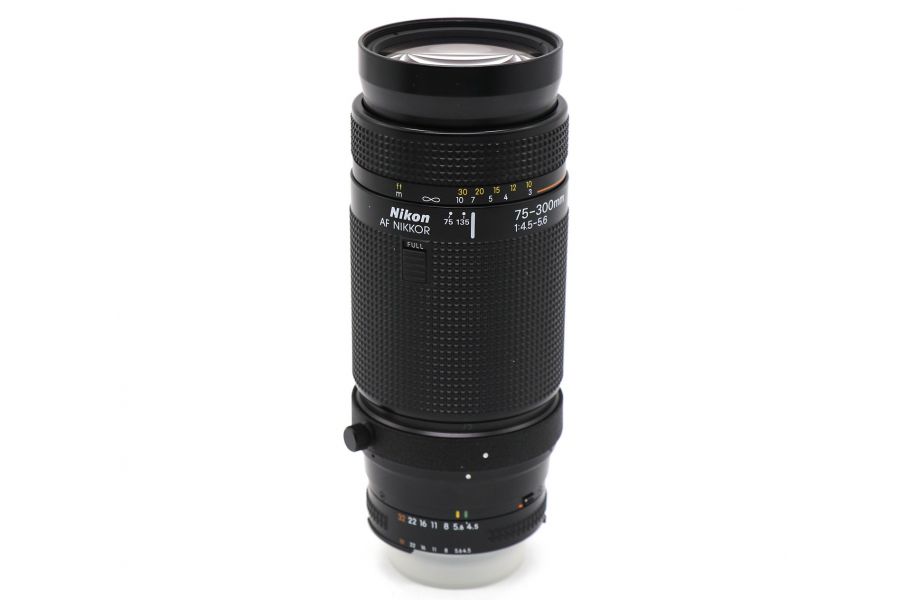 Nikon 75-300mm f/4.5-5.6 AF Nikkor (Japan)