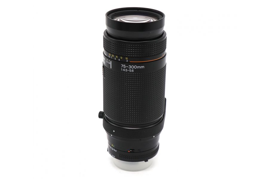Nikon 75-300mm f/4.5-5.6 AF Nikkor (Japan)