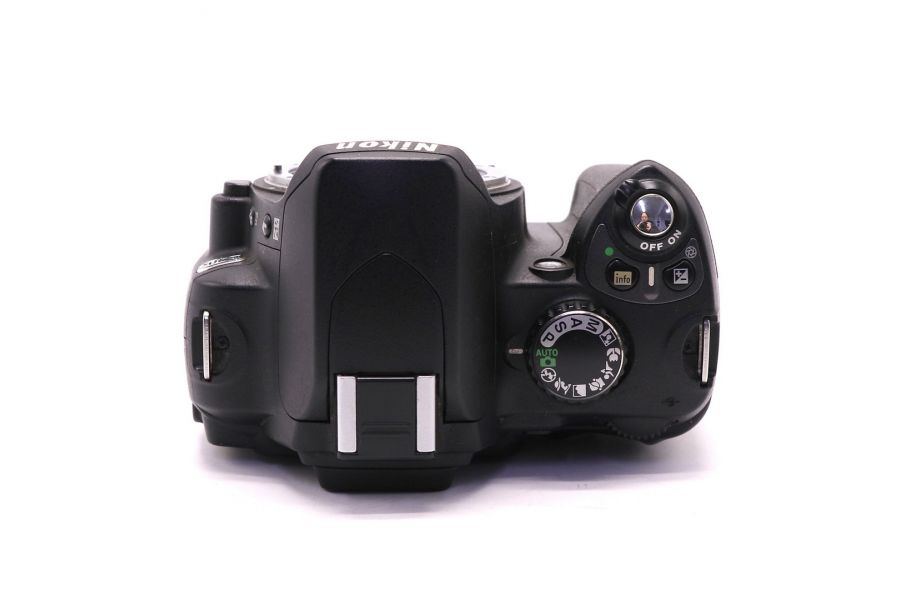 Nikon D40x body (пробег 4750 кадров)