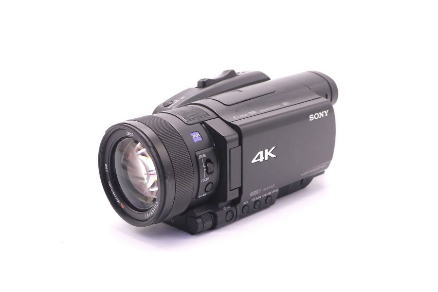 Видеокамера Sony FDR-AX700E 