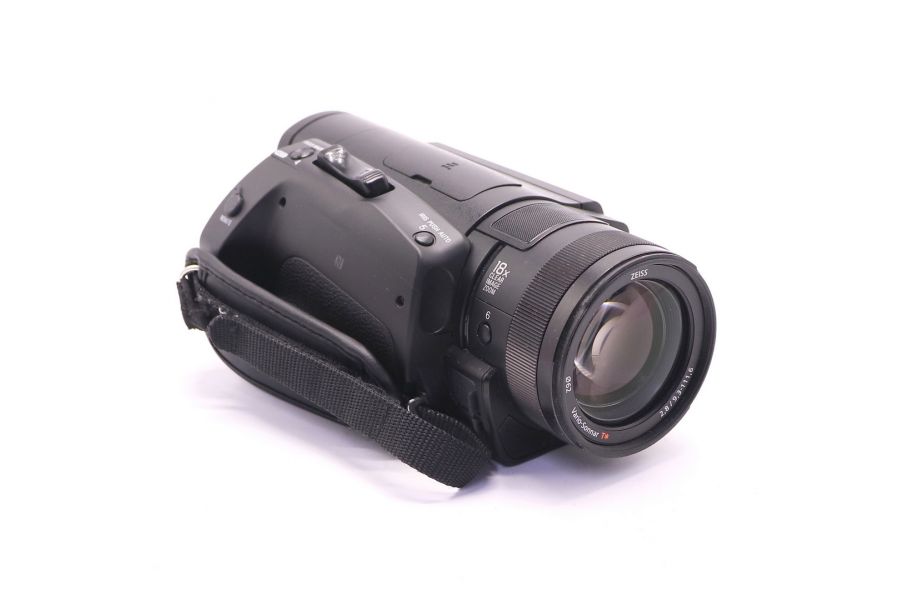Видеокамера Sony FDR-AX700E 