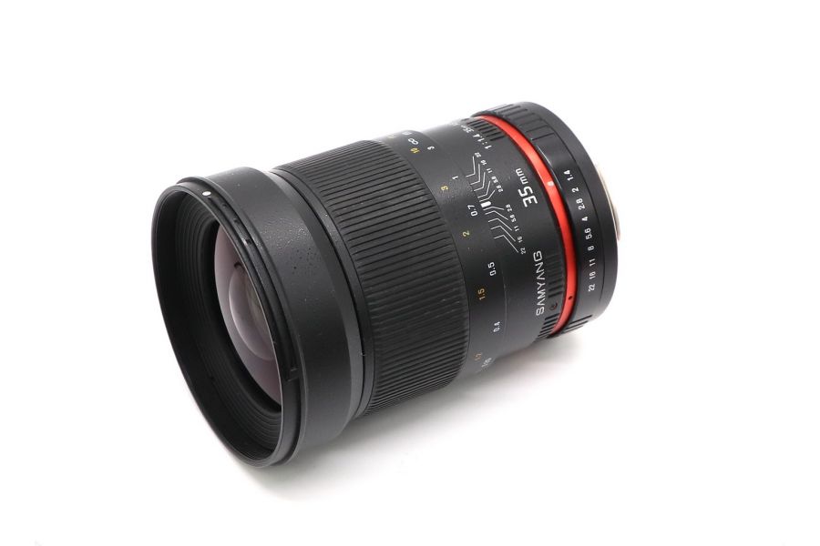 Samyang 35mm f/1.4 AS UMC