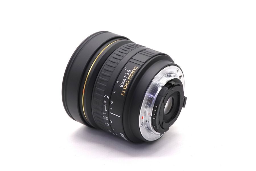 Sigma AF 8mm f/3.5 EX DG Circular Fisheye Nikon F