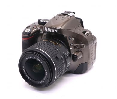 Nikon D5200 kit (пробег 5805 кадров)