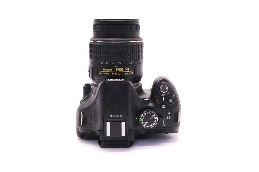 Nikon D5200 kit (пробег 4305 кадров)