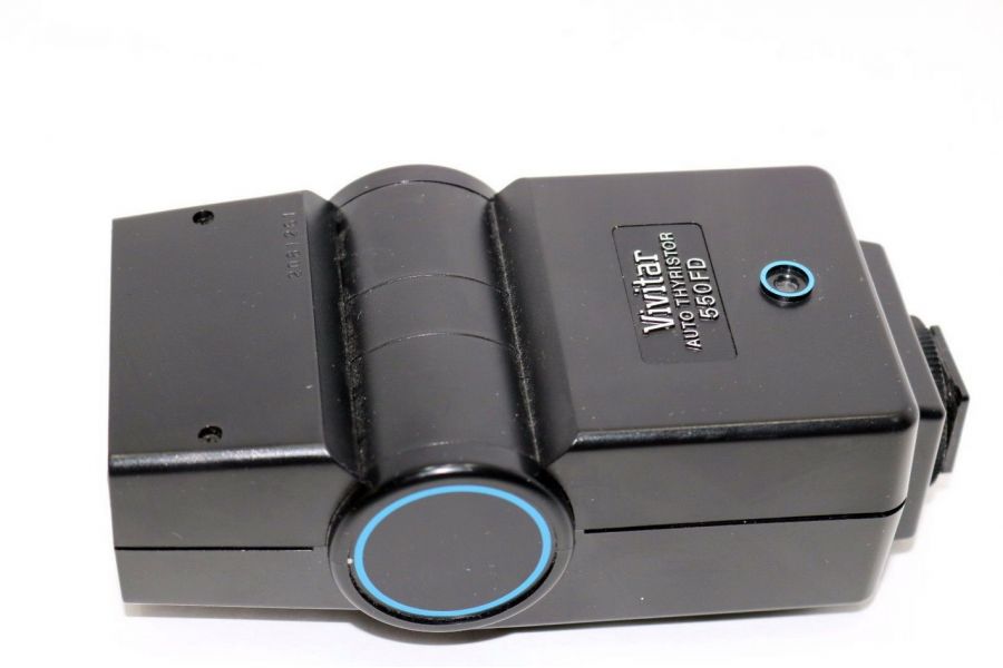 Фотовспышка Vivitar Auto Thyristor 550FD (Japan,1993)
