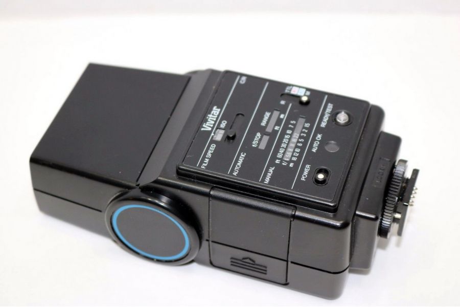 Фотовспышка Vivitar Auto Thyristor 550FD (Japan,1993)