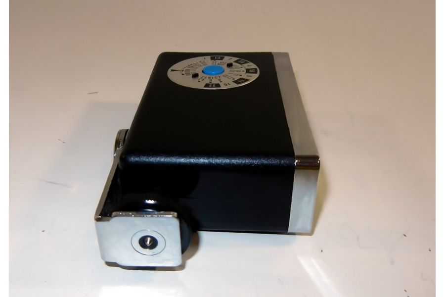 Фотовспышка Vivitar 151 (Japan, 1980)