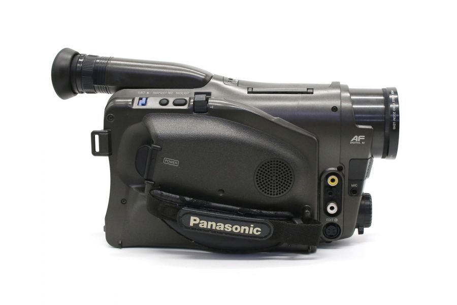 Видеокамера Panasonic NV-VX7 с цветным экраном