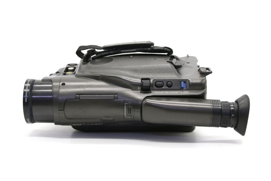 Видеокамера Panasonic NV-VX7 с цветным экраном