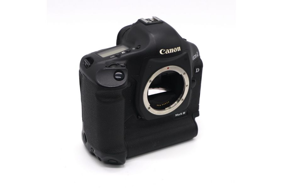 Canon EOS 1D Mark III body в упаковке (пробег 8740 кадров)