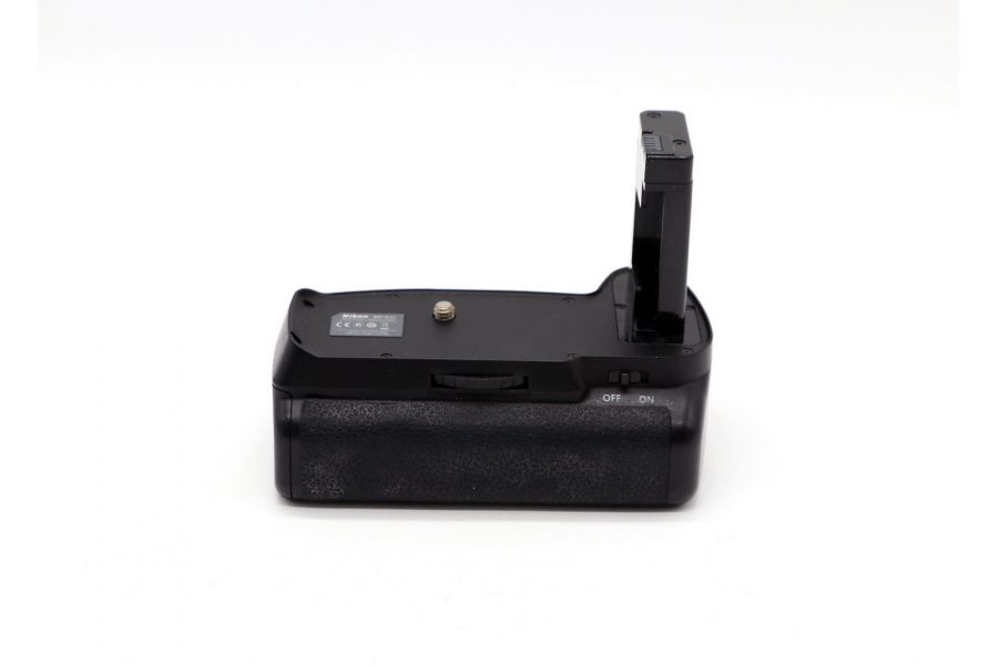 Батарейная ручка Nikon MB-D31