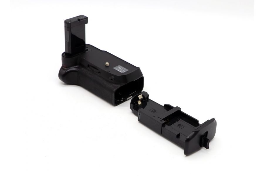 Батарейная ручка Nikon MB-D31