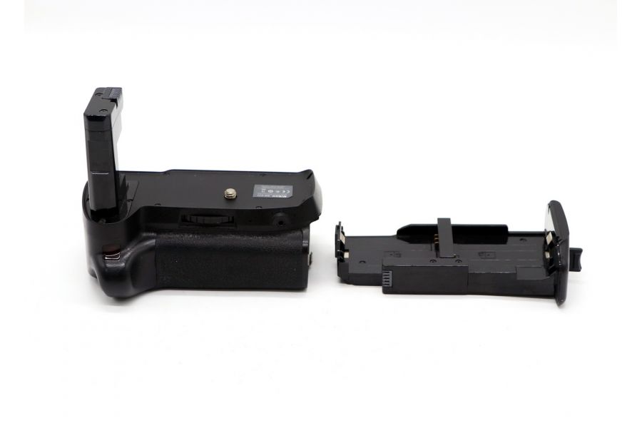 Батарейная ручка Nikon MB-D31