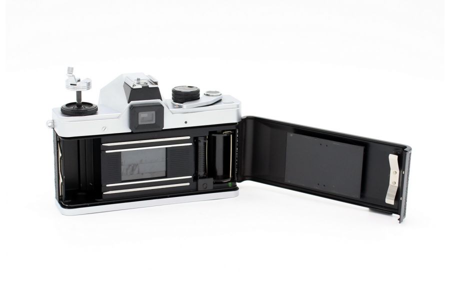Praktica LLC body (Made in Germany)
