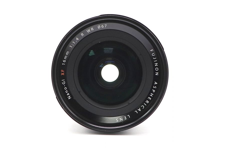 Fujifilm XF 16mm f/1.4 R WR в упаковке