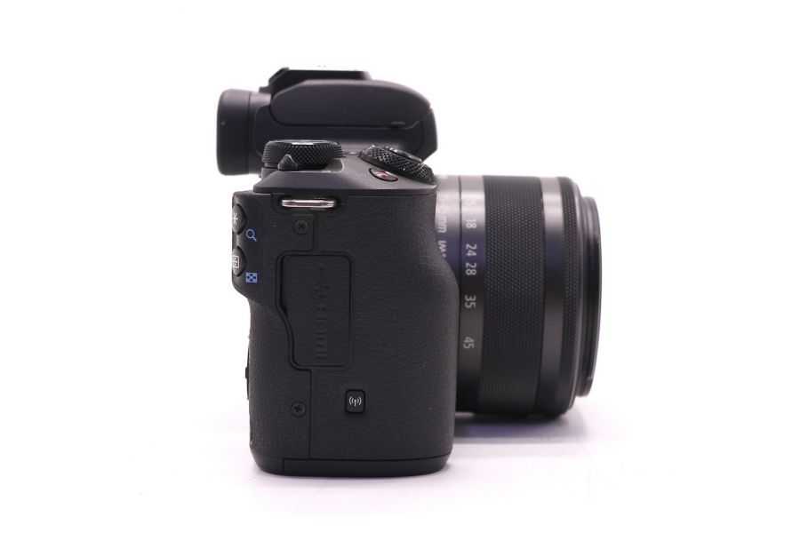 Canon EOS M50 kit (пробег 1910 кадров)