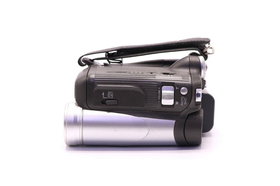 Видеокамера Panasonic NV-GS6 в упаковке