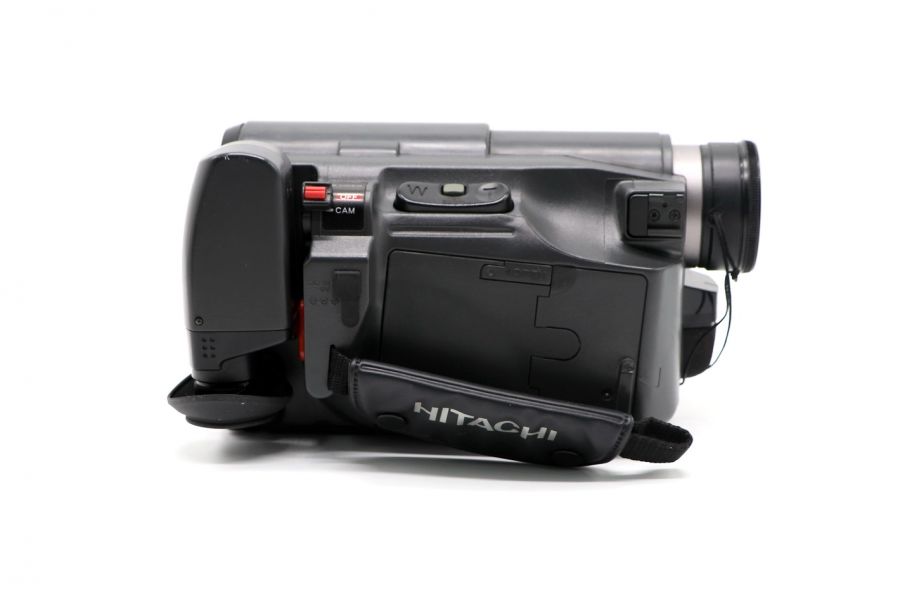 Видеокамера Hitachi VM-E228E