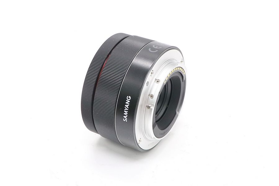 Samyang AF 35mm f/2.8 в упаковке