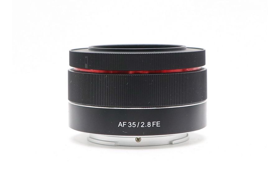 Samyang AF 35mm f/2.8 в упаковке