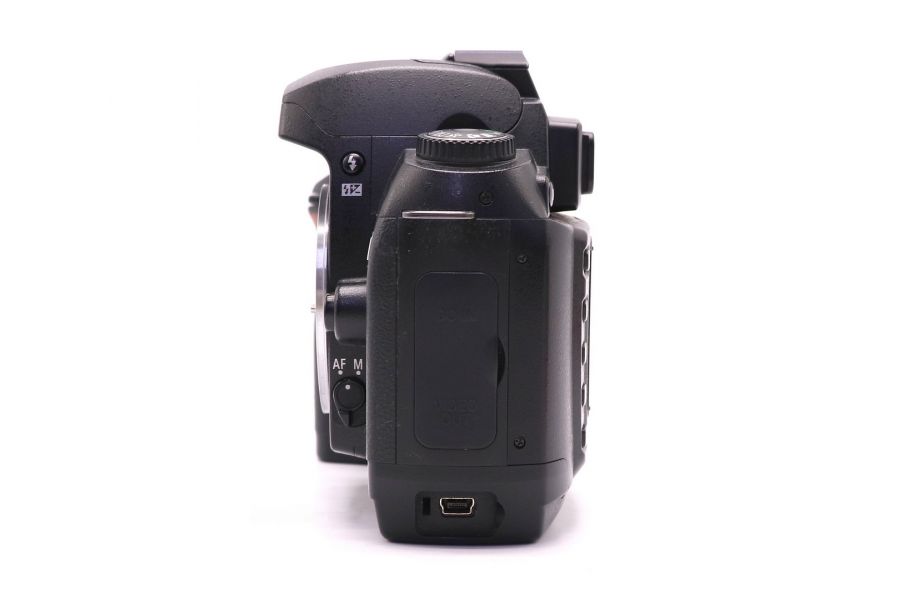 Nikon D70 body (пробег 23000 кадров)
