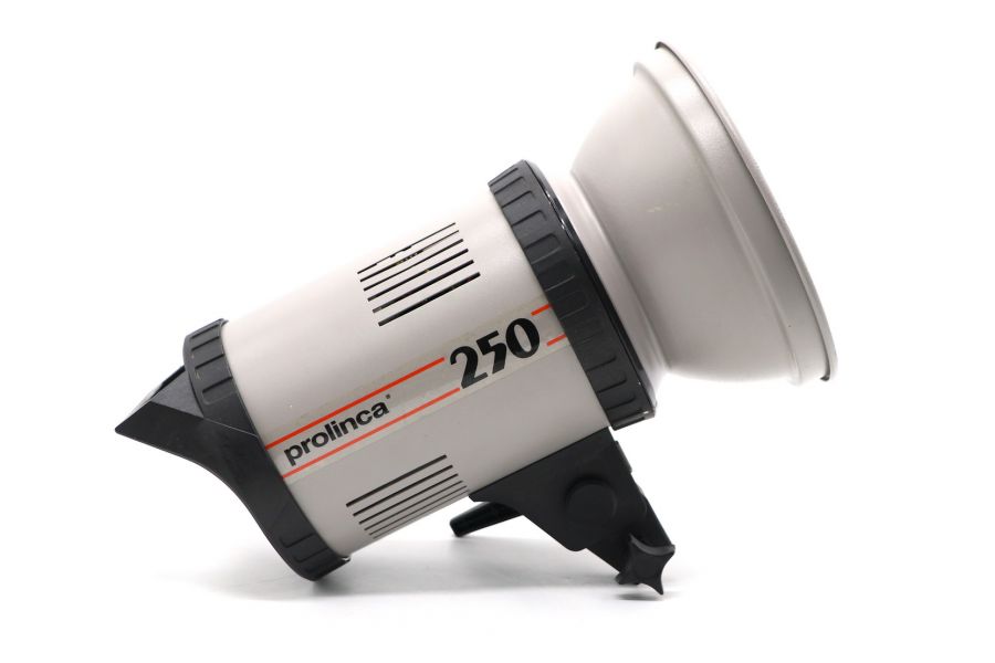 Студийная вспышка Prolinca 250