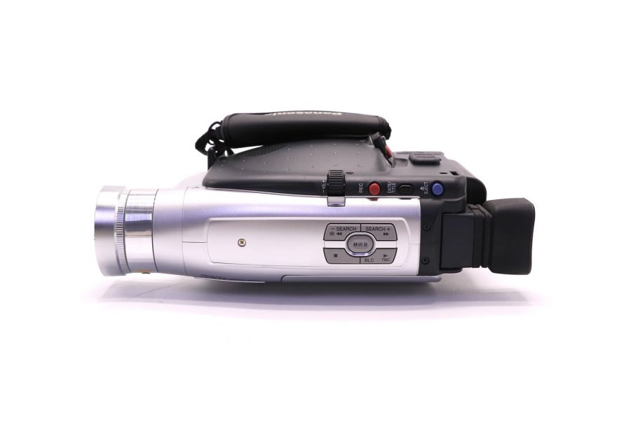 Видеокамера Panasonic NV-VZ17EN в упаковке