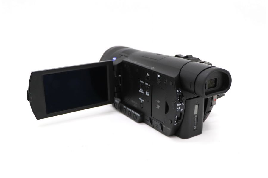 Видеокамера Sony HDR-CX900E в упаковке