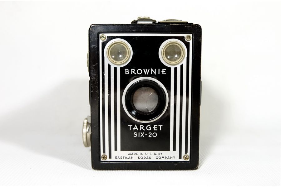 Kodak Brownie Target six-20 (USA, 1947)
