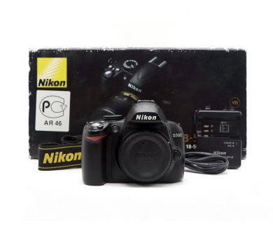 Nikon D3000 body в коробке (пробег 31235 кадров)