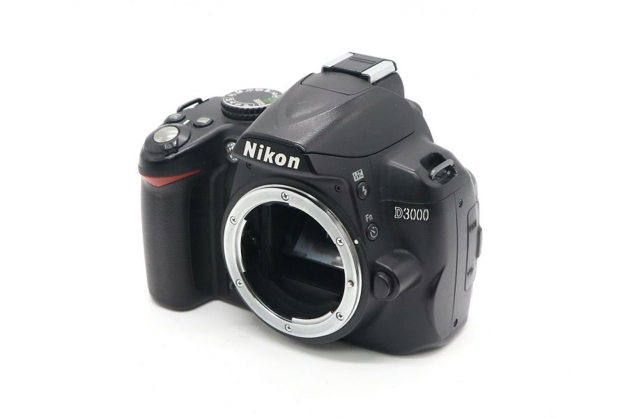 Nikon D3000 body в коробке (пробег 31235 кадров)