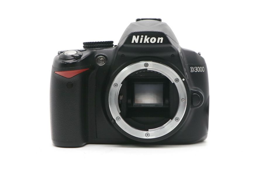 Nikon D3000 body в коробке (пробег 31235 кадров)