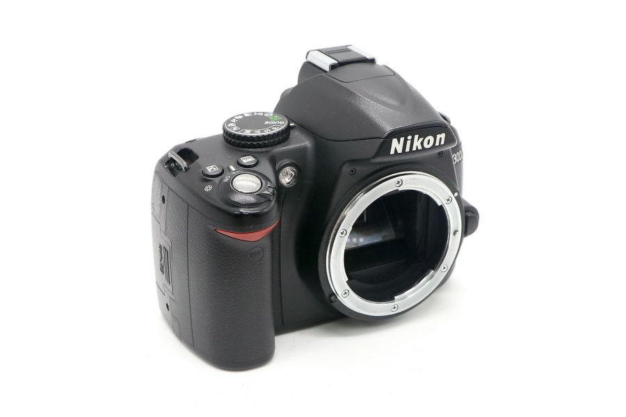 Nikon D3000 body в коробке (пробег 31235 кадров)