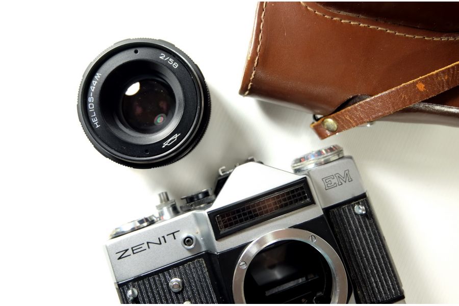 Редкость Зенит ЕМ 25 Съезд КПСС (СССР, 1975)